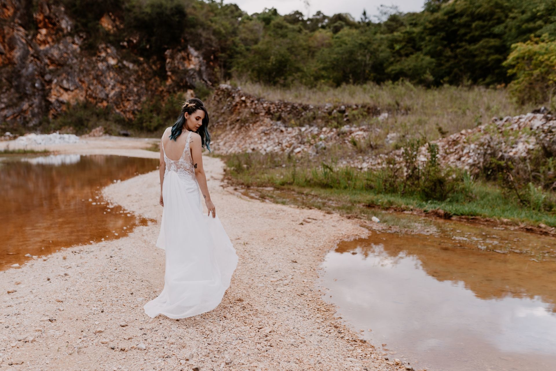 Foto Vestido de noiva com identidade e personalidade pela Artha Atelier Foto Vestido de noiva com identidade e personalidade pela Artha Atelier - Imagem 1